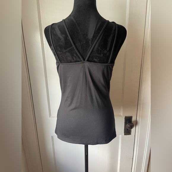 Boston Proper, Criss cross tank, w/ bra underlining, size med, like new - Picture 5 of 6